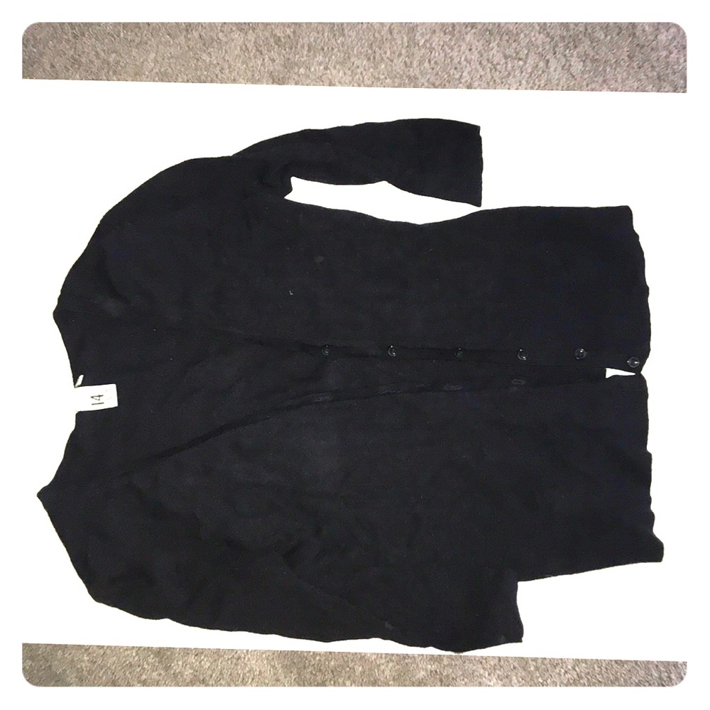 Black quarter sleeve button up cardigan